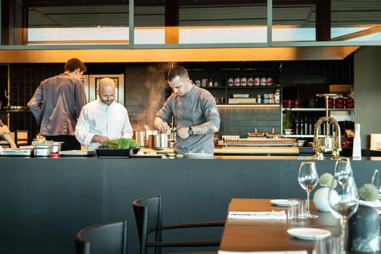 restaurants-restaurants