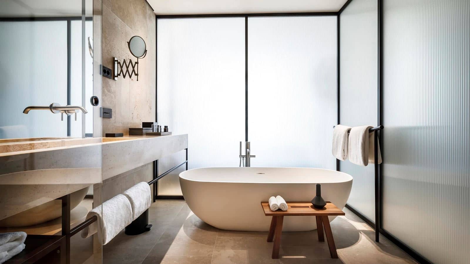 rooms-double-premium-room-park-view-balcony