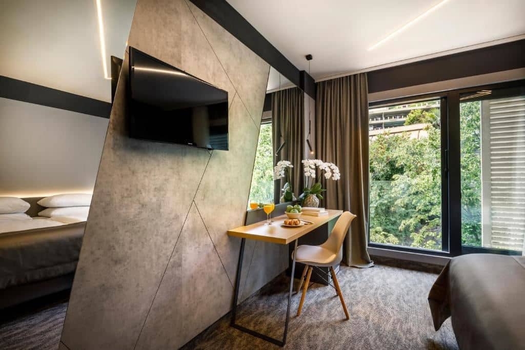 rooms-standard-room