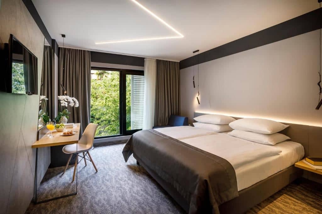rooms-standard-room
