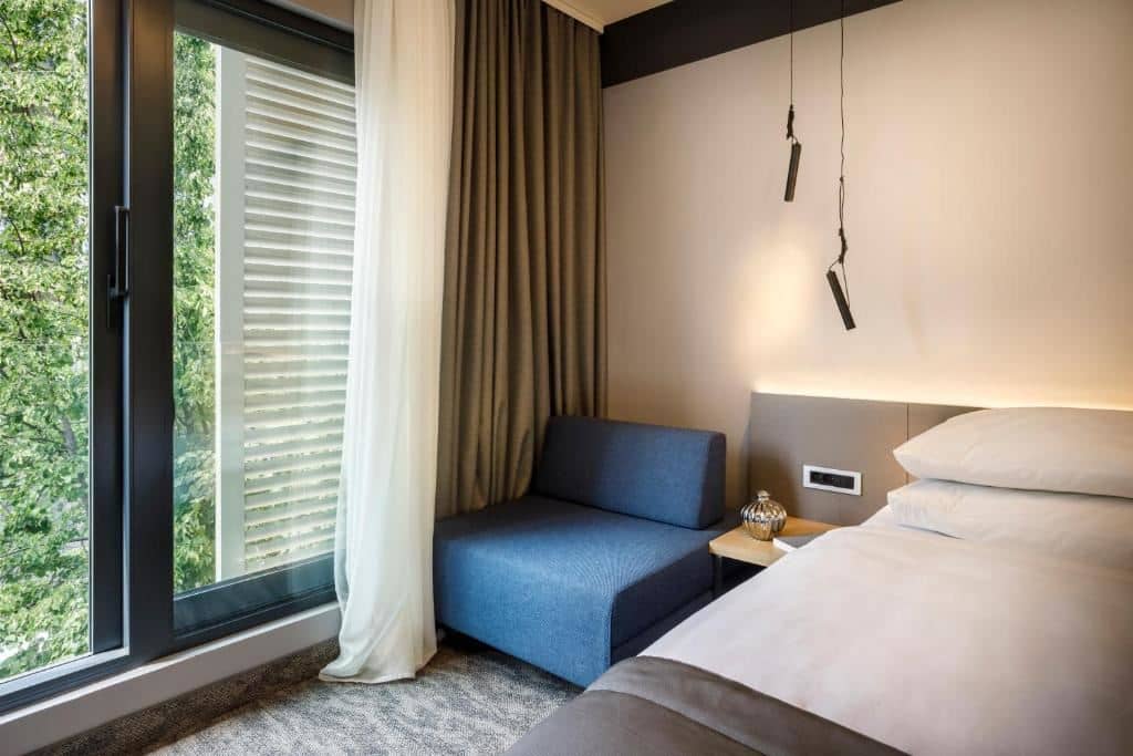 rooms-standard-room