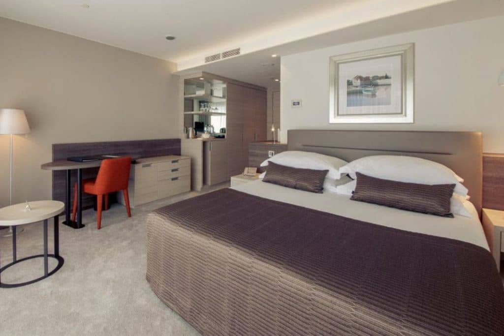 rooms-double-superior-room