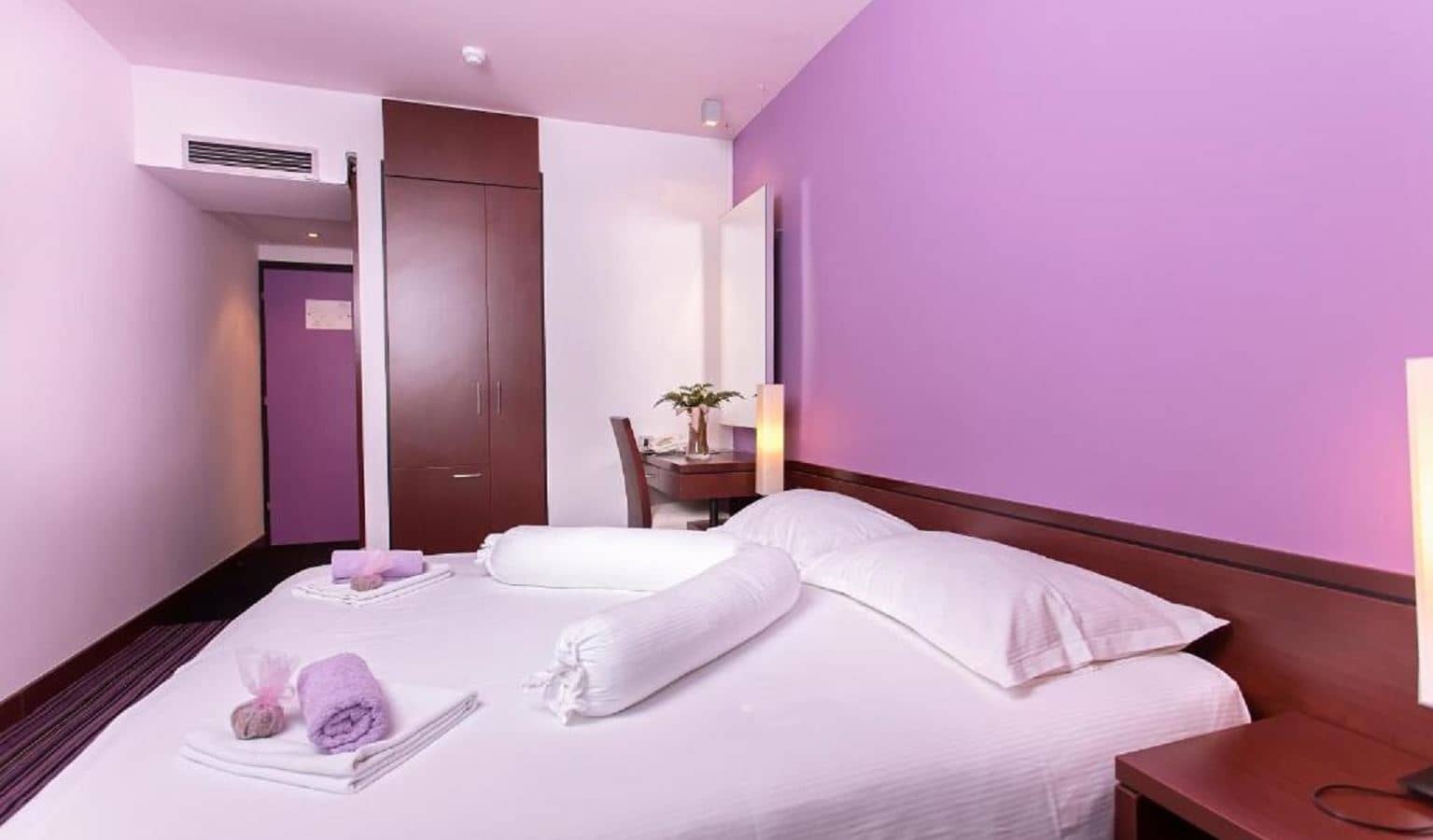 rooms-comfort-room