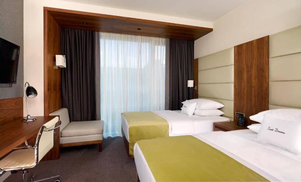 rooms-twin-standard-room