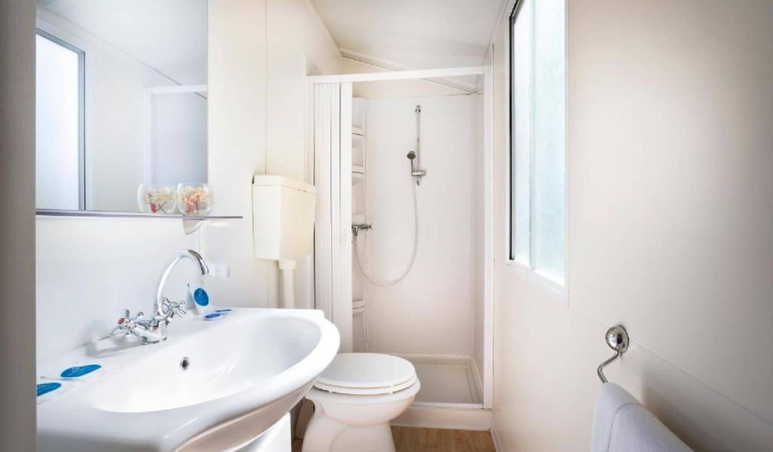 rooms-2-bedroom-standard-mobilehome