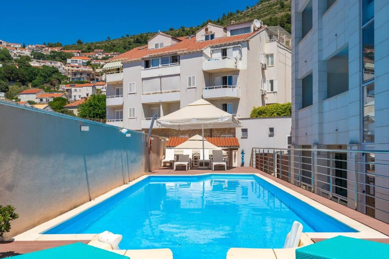 pools-outdoor-pool
