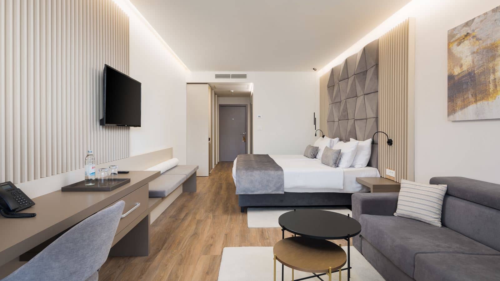 rooms-superior-room-balcony