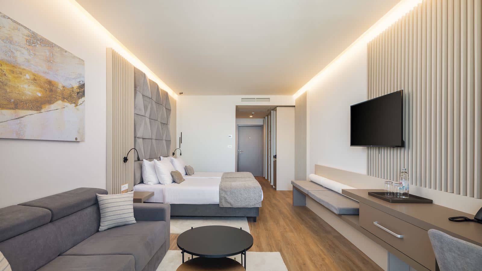 rooms-premium-room-partial-sea-view-balcony