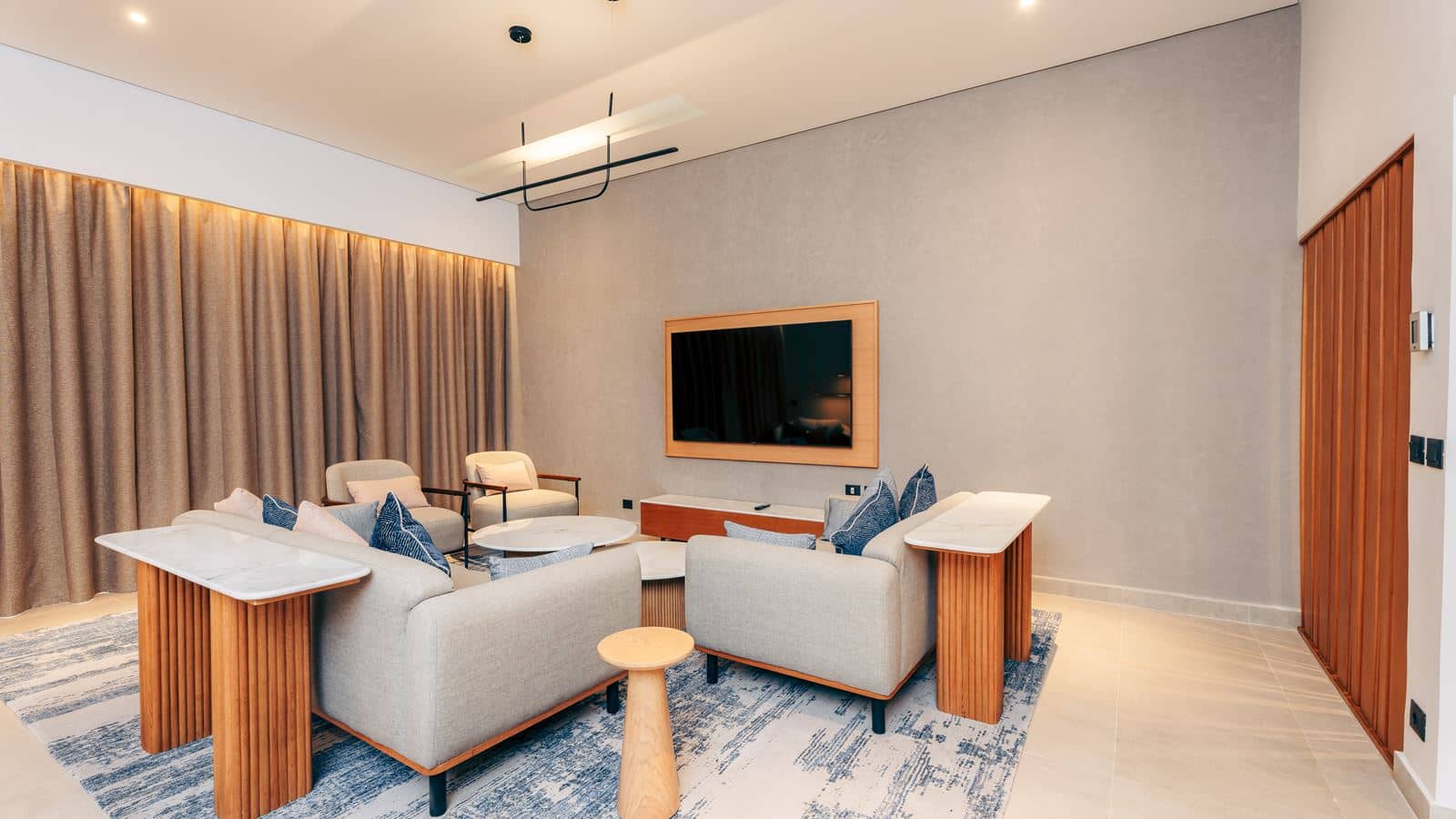 rooms-royal-villa
