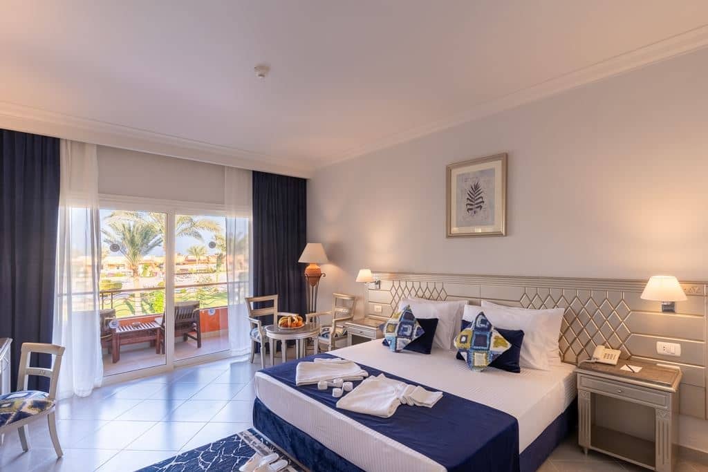 rooms-superior-room-garden-or-pool-view