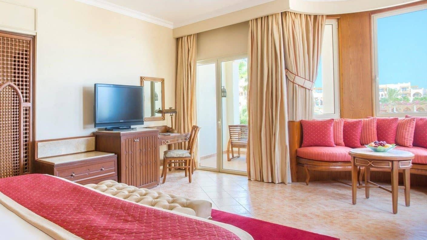 rooms-junior-suite-side-sea-view