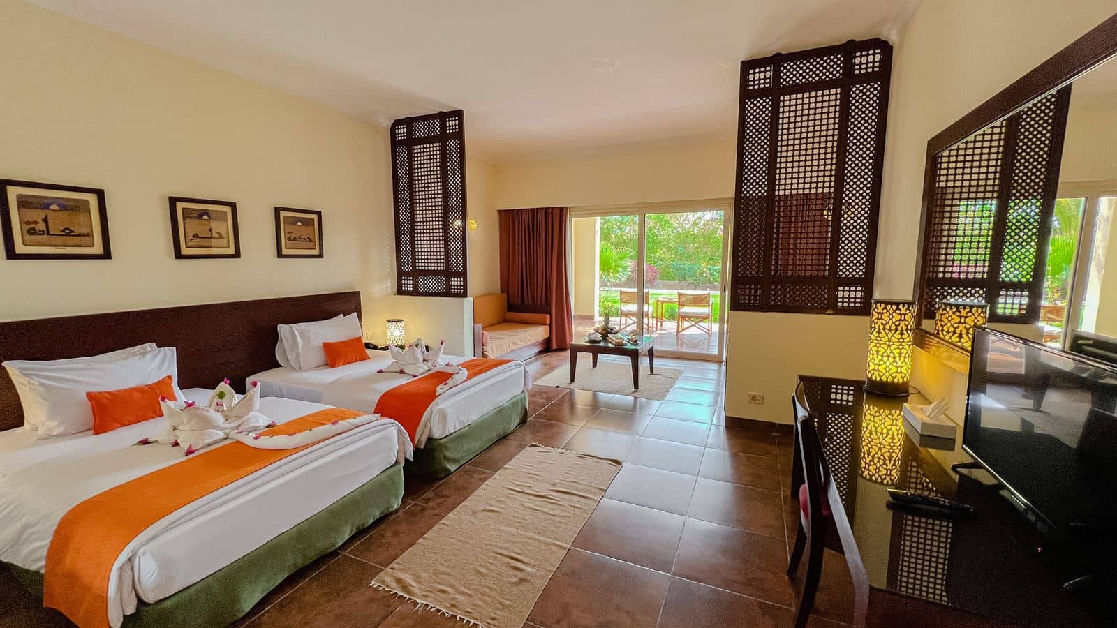 rooms-superior-room