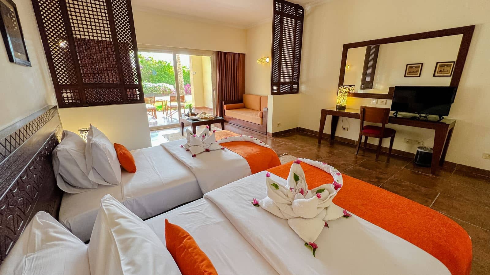 rooms-superior-room