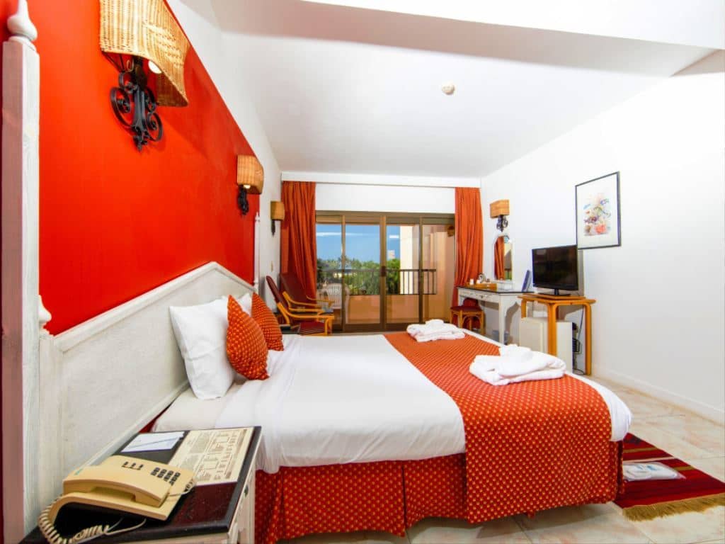 rooms-deluxe-suite