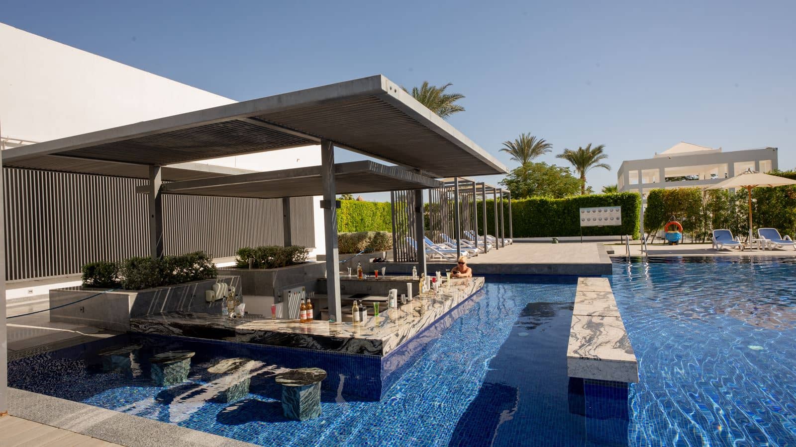 bars-pool-terrace