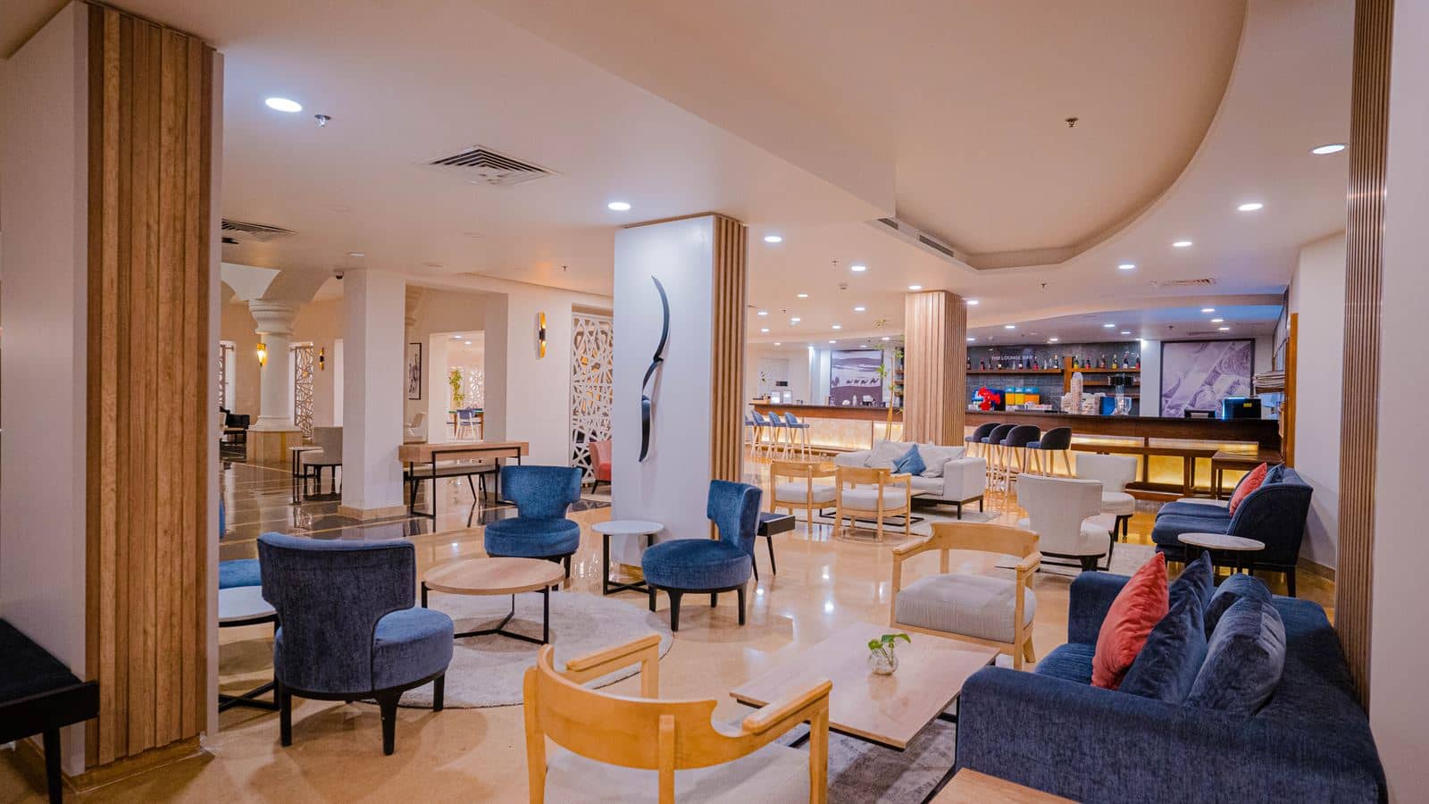 bars-the-lounge-lobby-bar