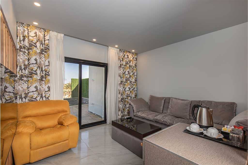 rooms-jacuzzi-suite