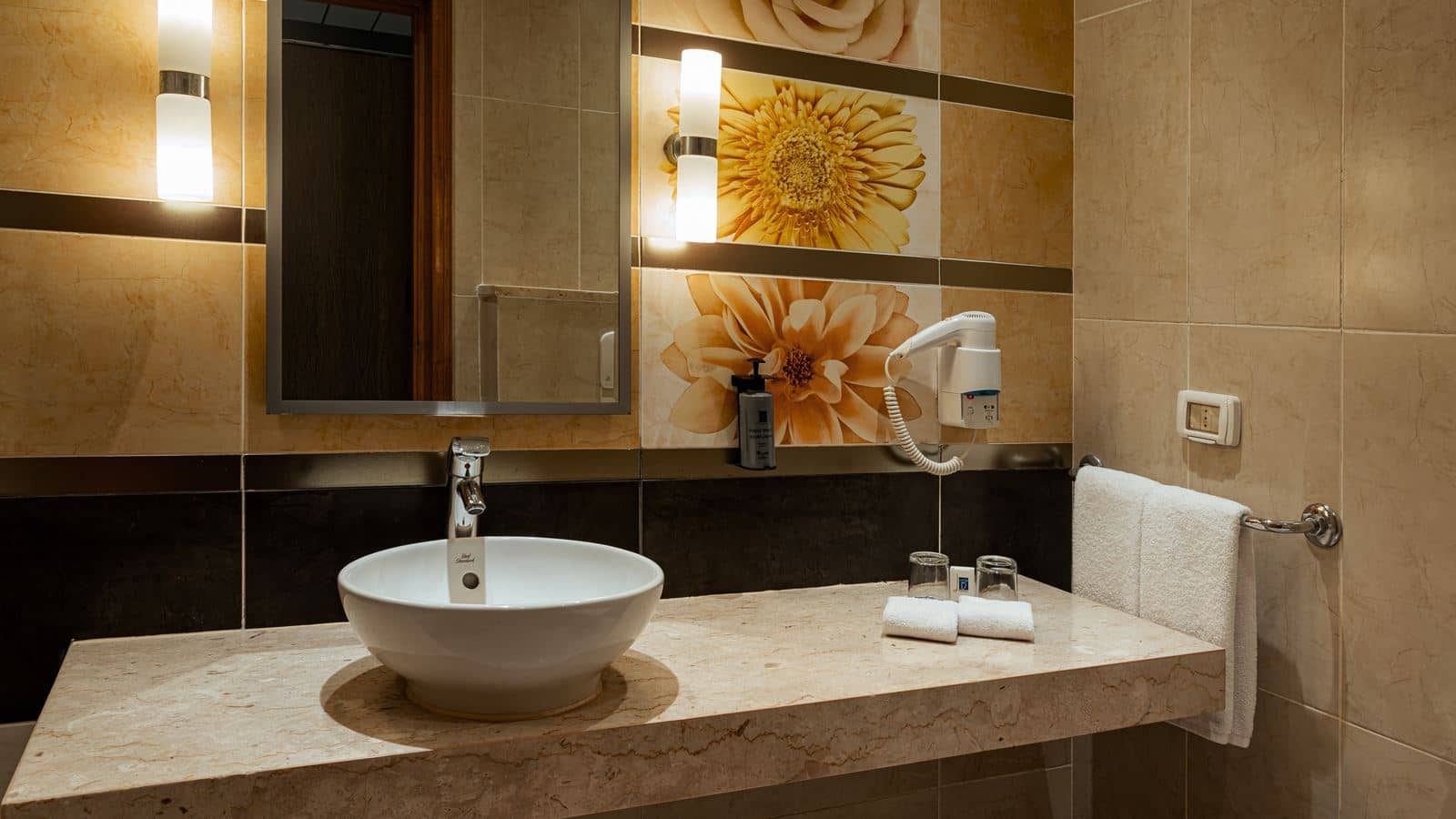 rooms-premium-deluxe-room