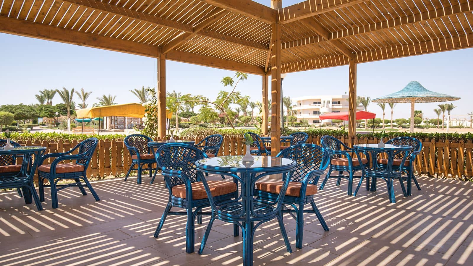 restaurants-beach