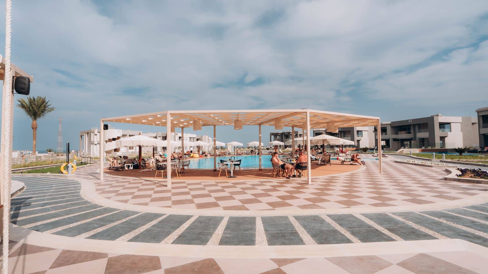 bars-swim-up-bar