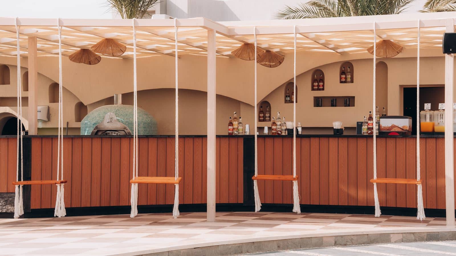 bars-swim-up-bar