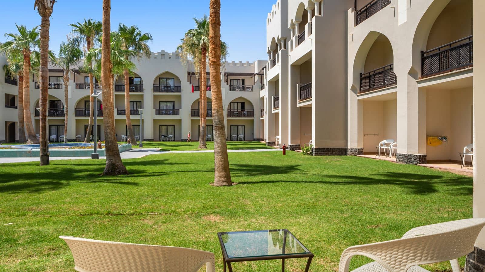 rooms-standard-room-garden-view