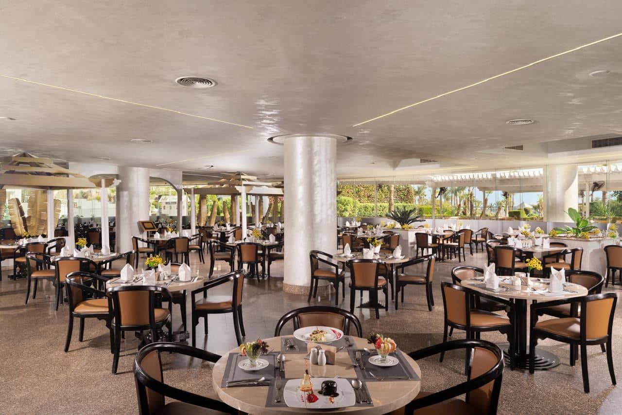 restaurants-le-cafe