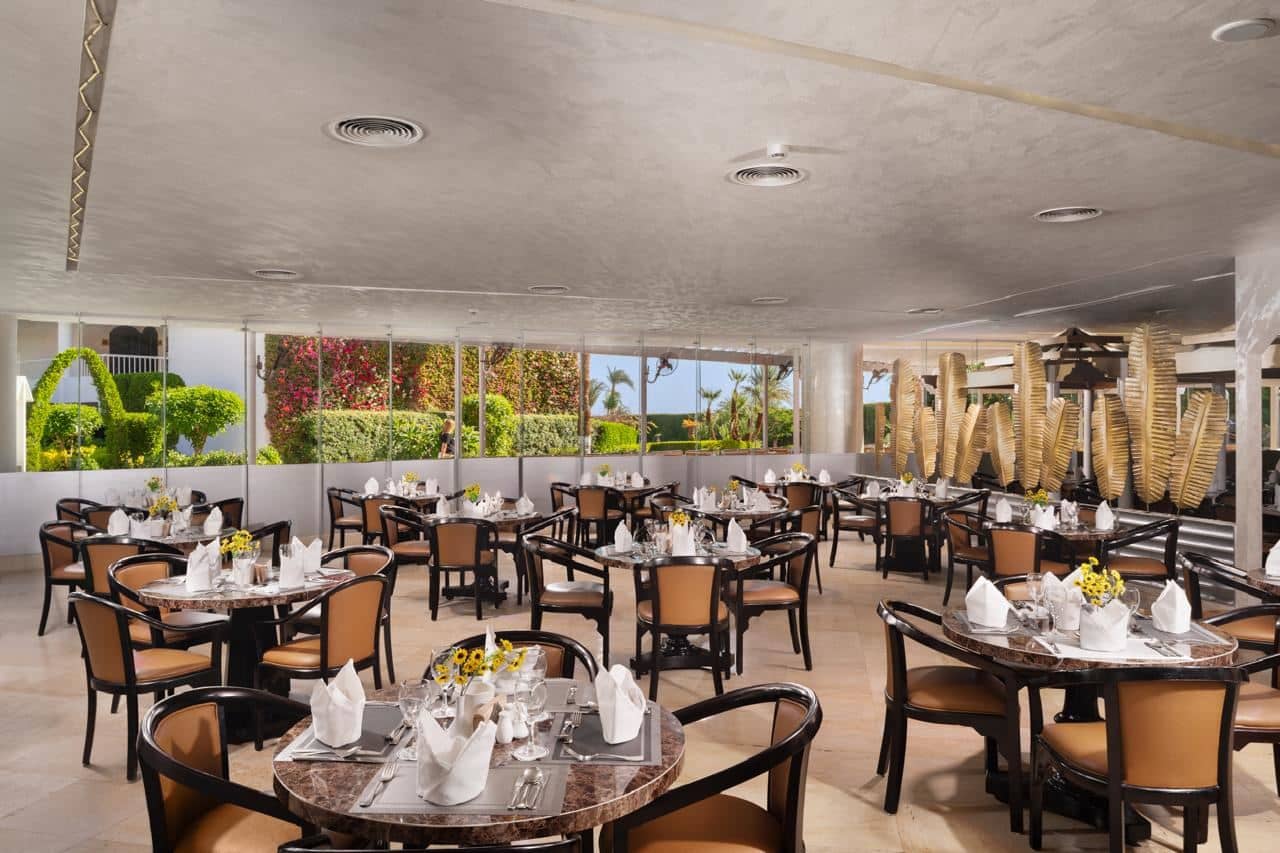 restaurants-le-cafe