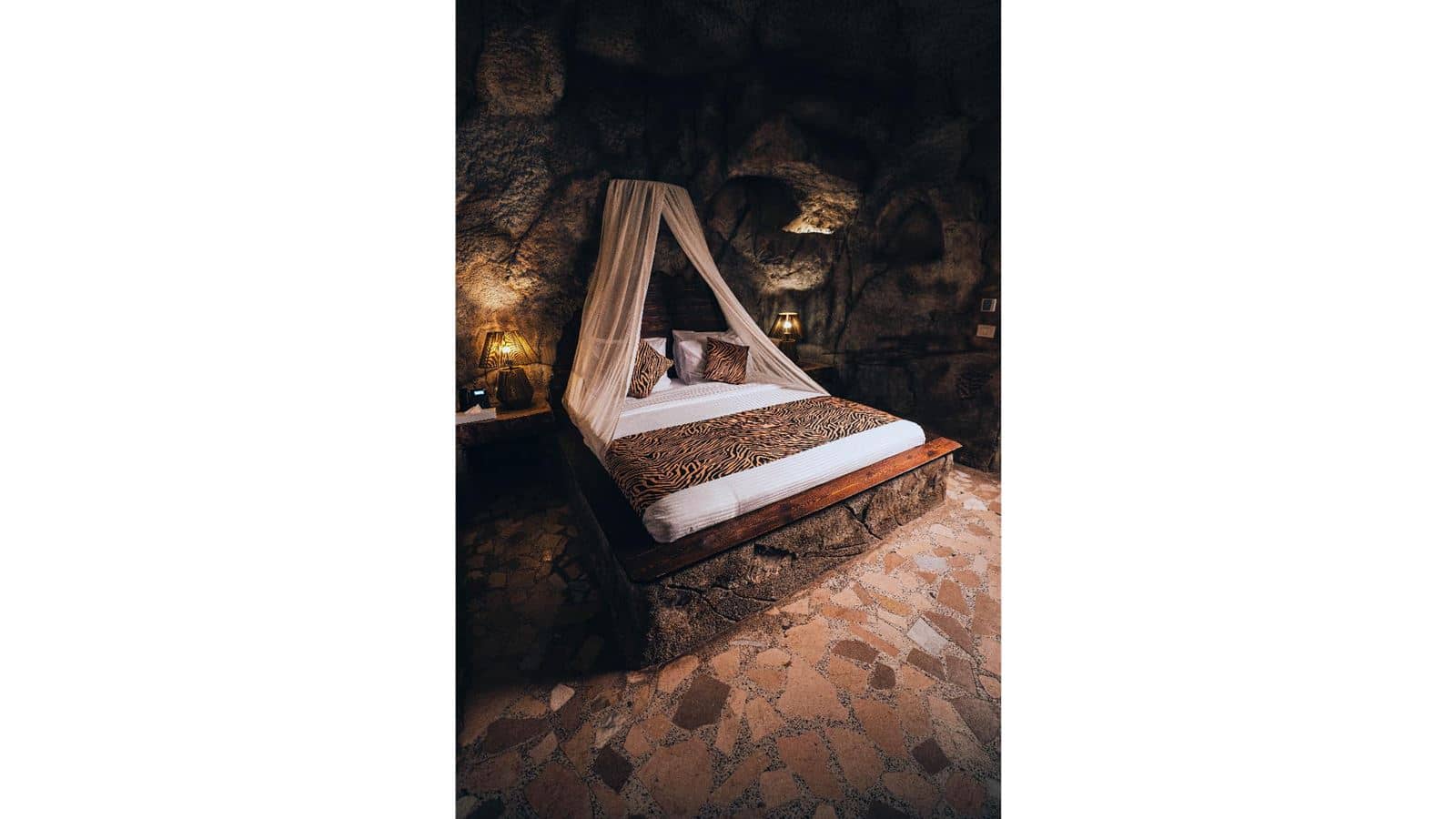 rooms-promo-cave