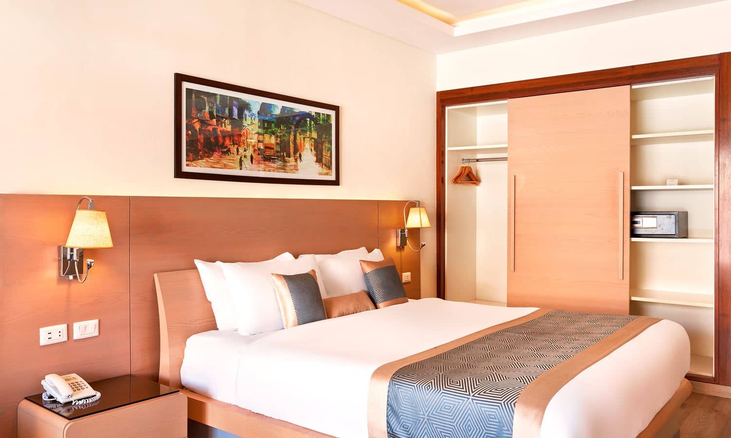 rooms-standard-room-pool-view