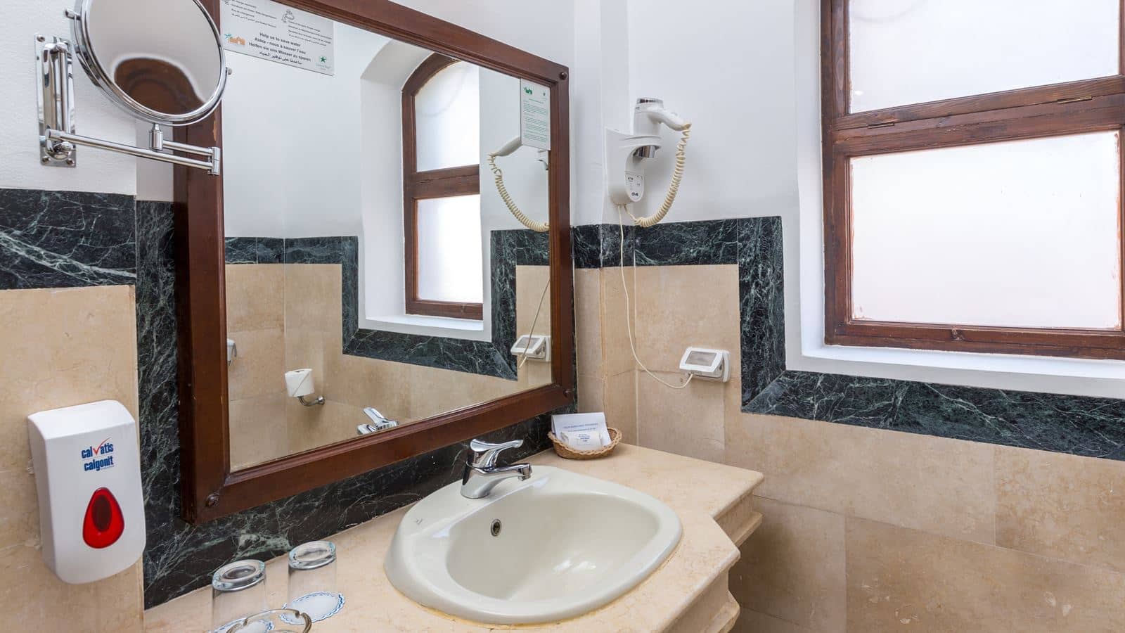 rooms-standard-room