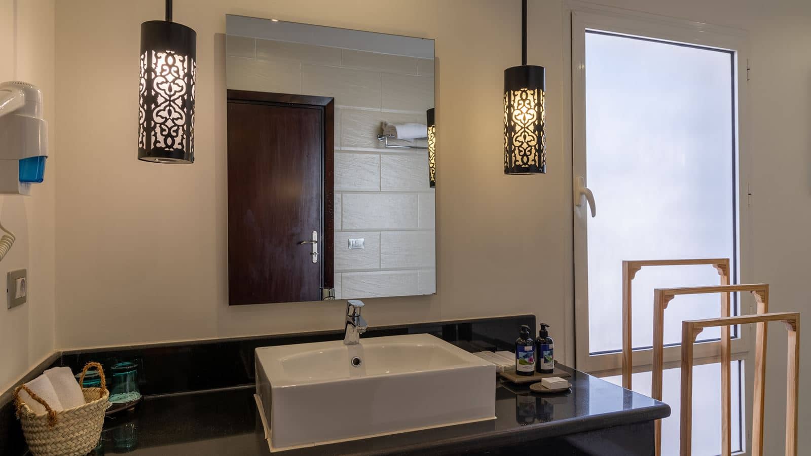 rooms-swim-up-villa-2-bedrooms