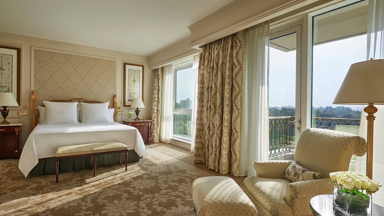 rooms-deluxe-room