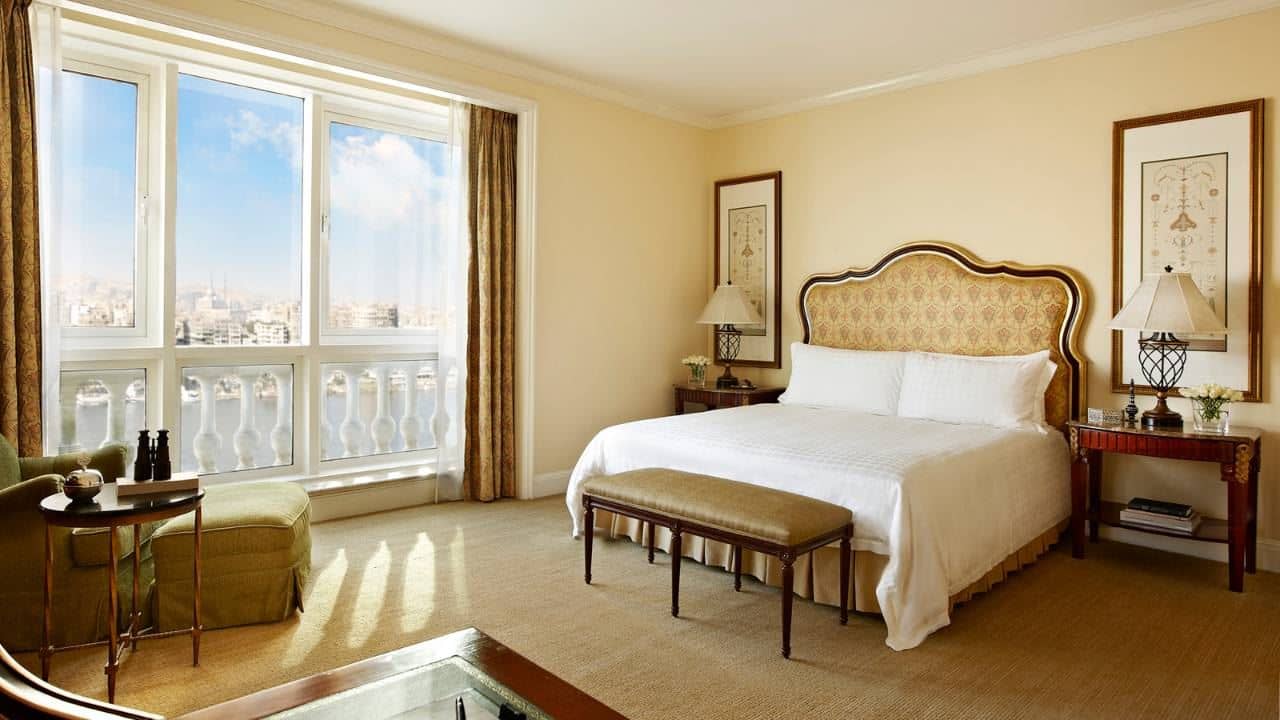 rooms-deluxe-room
