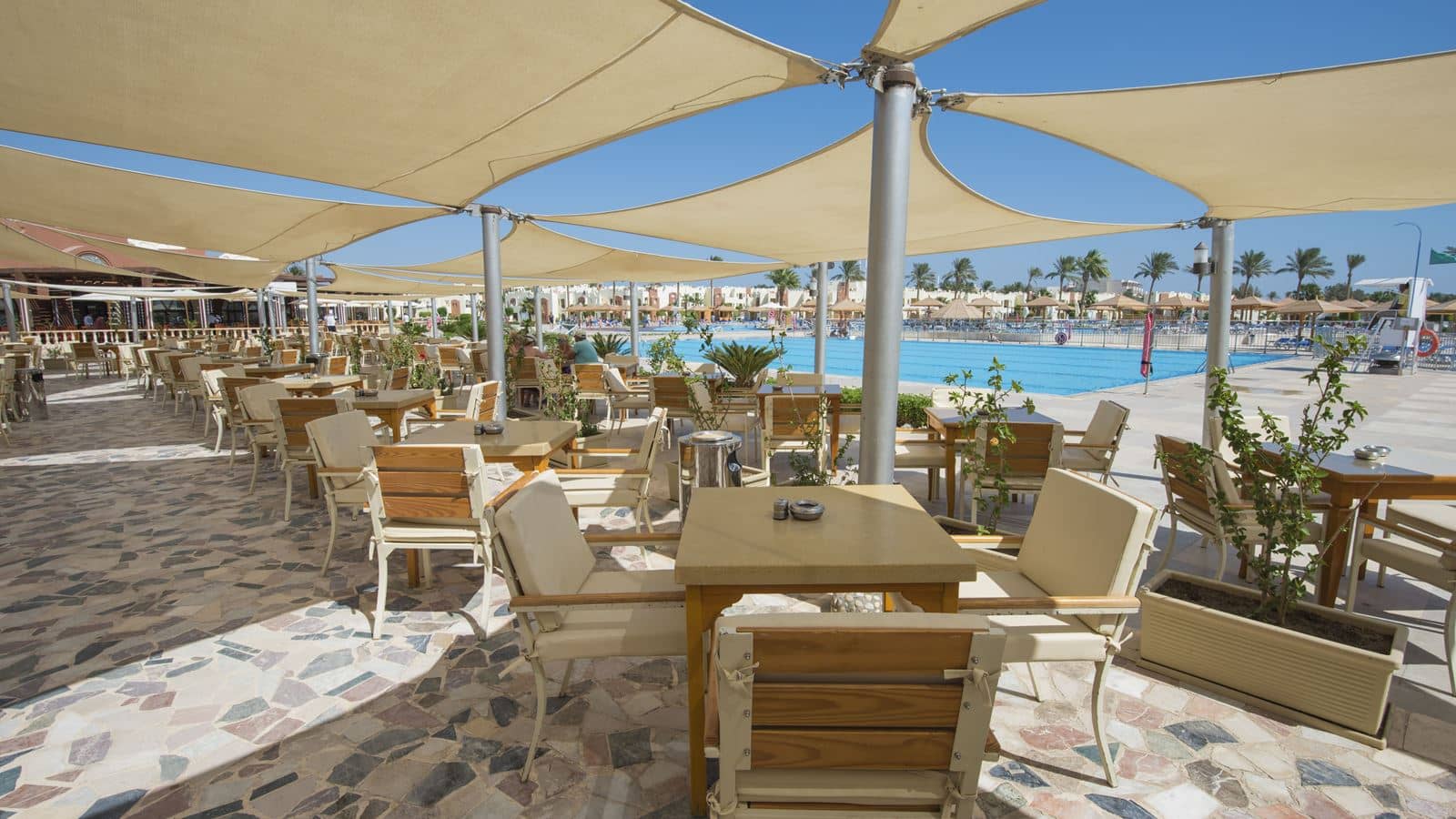 restaurants-splash-bar