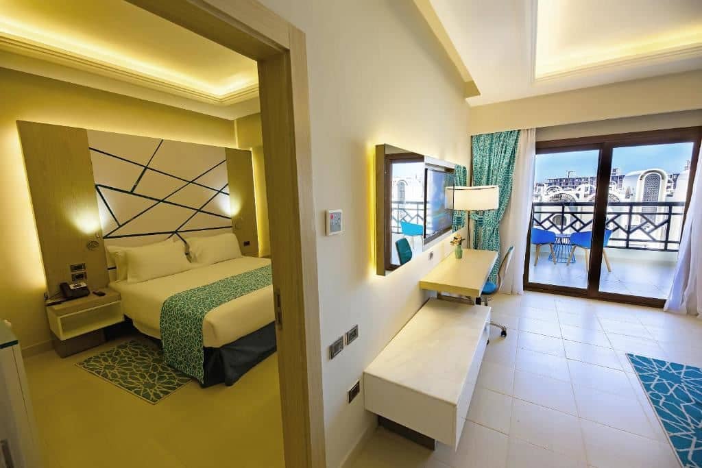rooms-family-room-sea-view