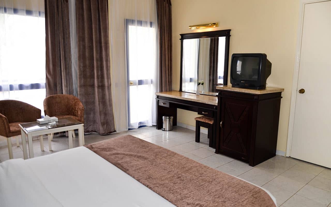 rooms-standard-twin-room-with-garden-view