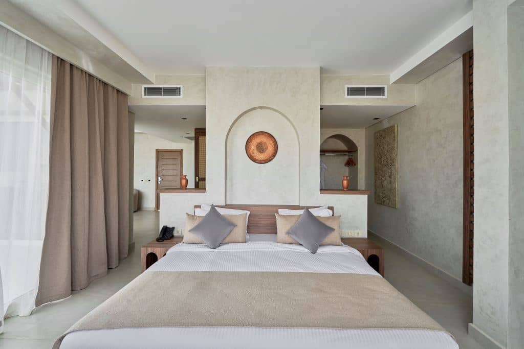 rooms-rooftop-jacuzzi