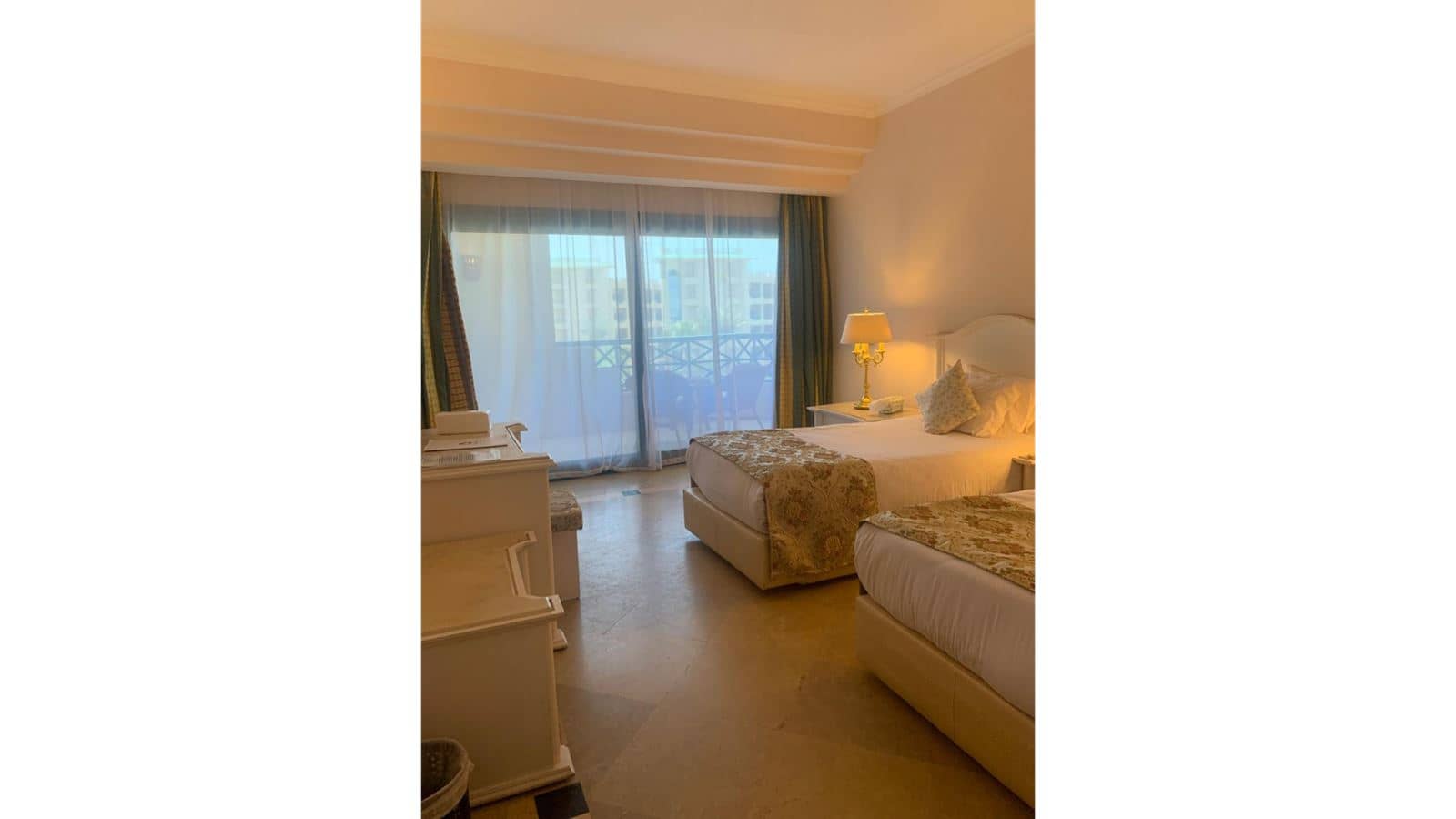 rooms-family-room