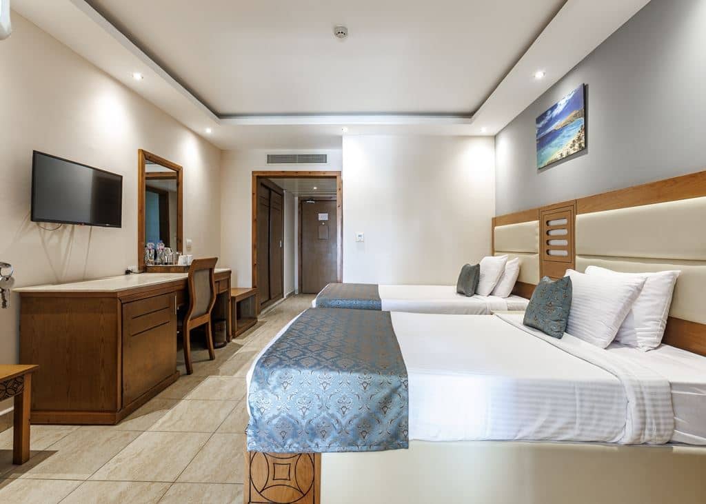 rooms-family-suite-city-view