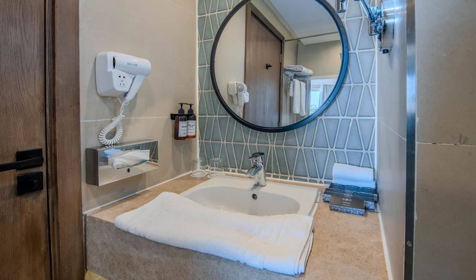 rooms-superior-room--partial-sea-view--sea-view