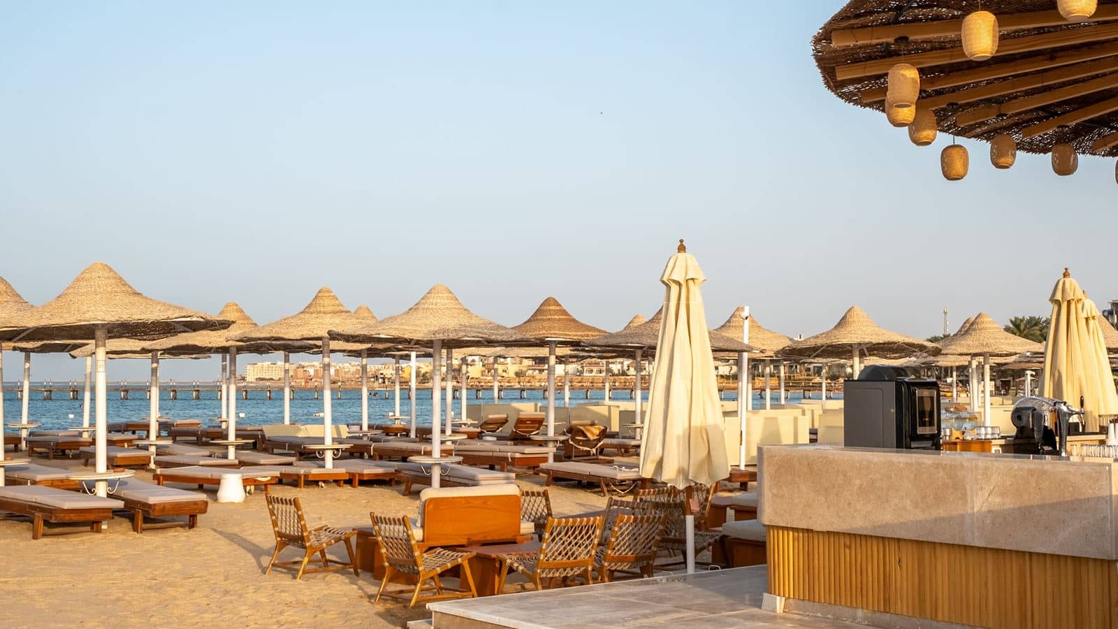 bars-oasis-beach-bar