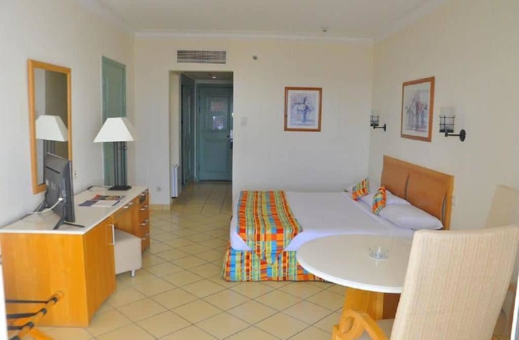 rooms-standard-room