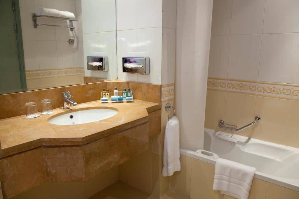 rooms-standard-room