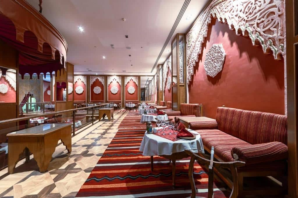 restaurants-restaurants