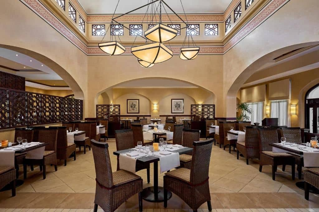 restaurants-restaurants