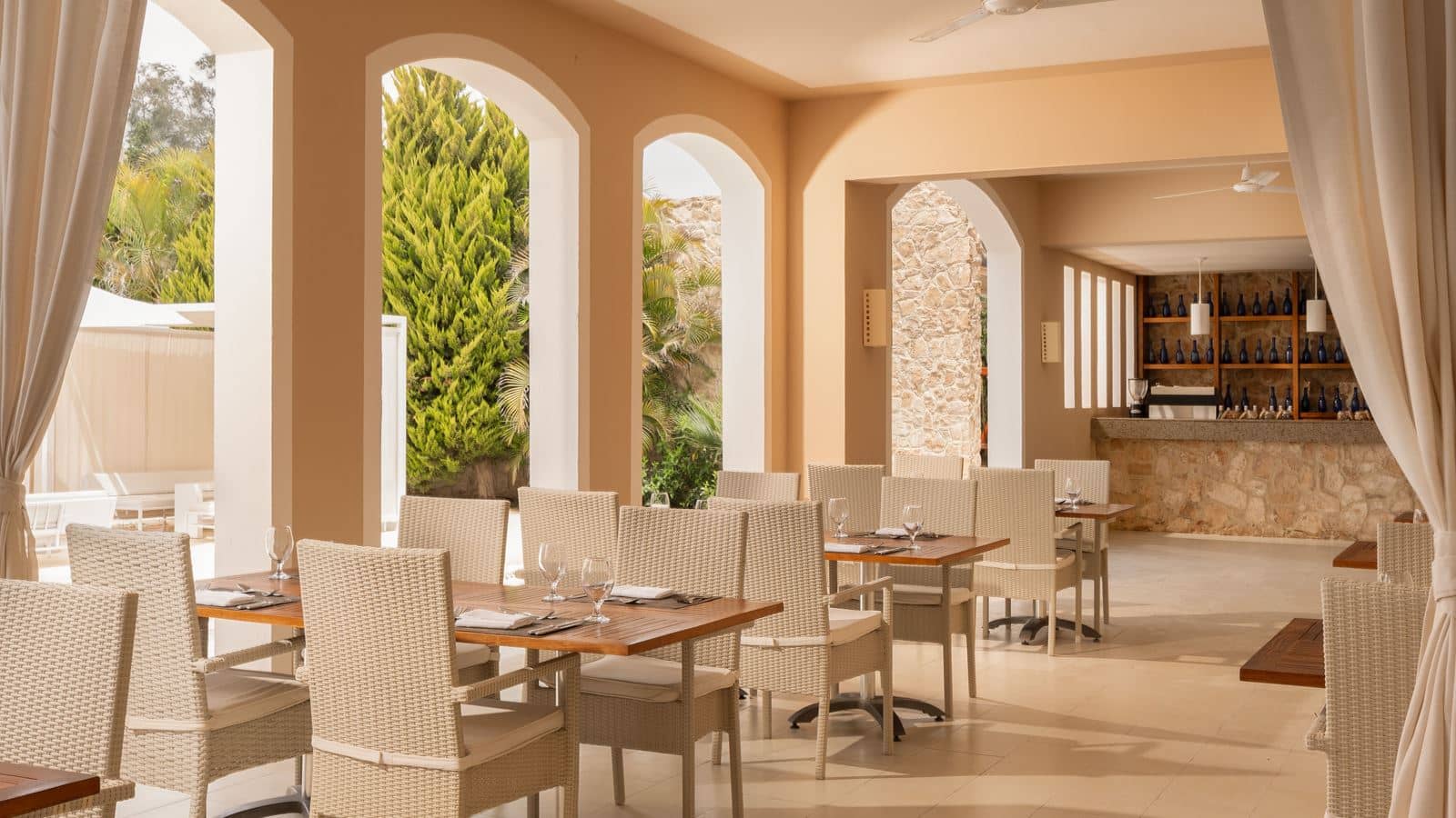 restaurants-olla-main-restaurant