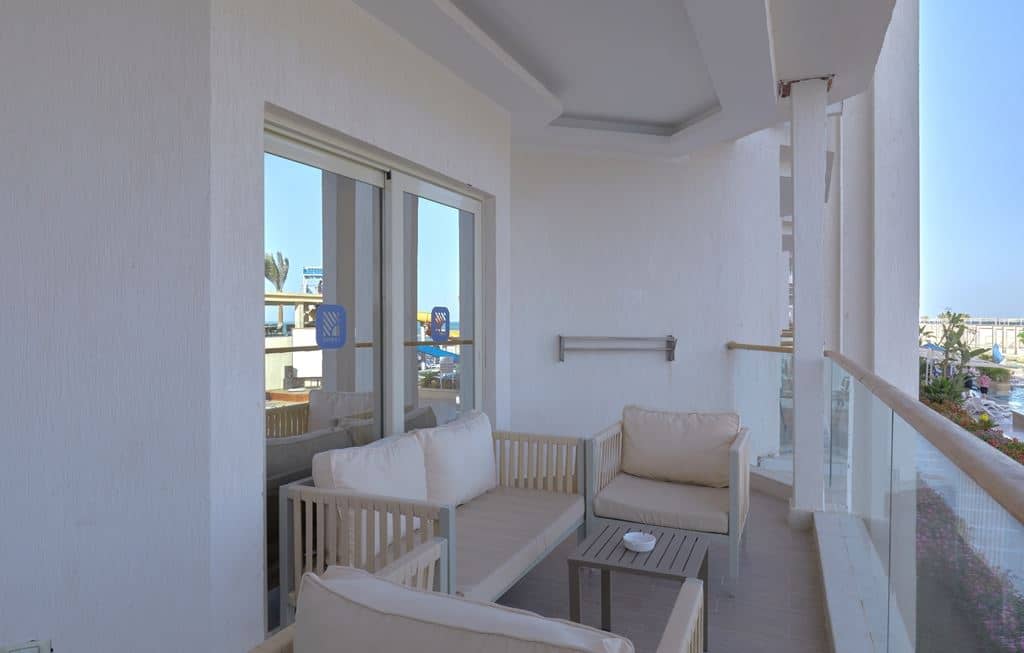 rooms-deluxe-family-rooms-resort-or-back-view