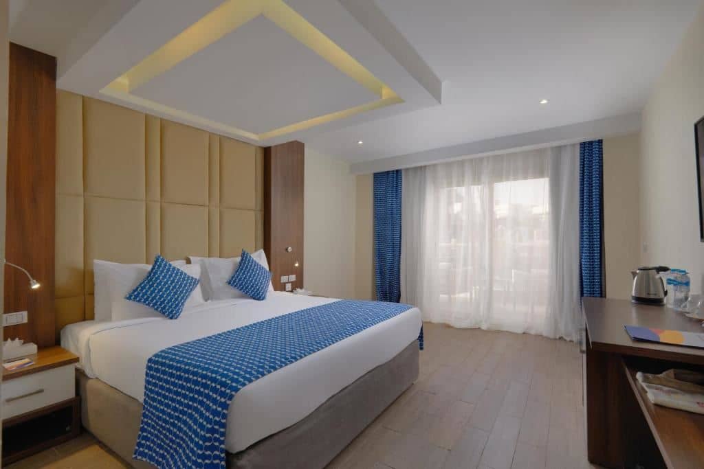 rooms-bungalow-room-lake-view