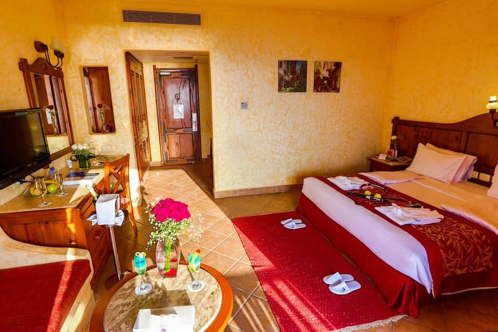 rooms-standard-room